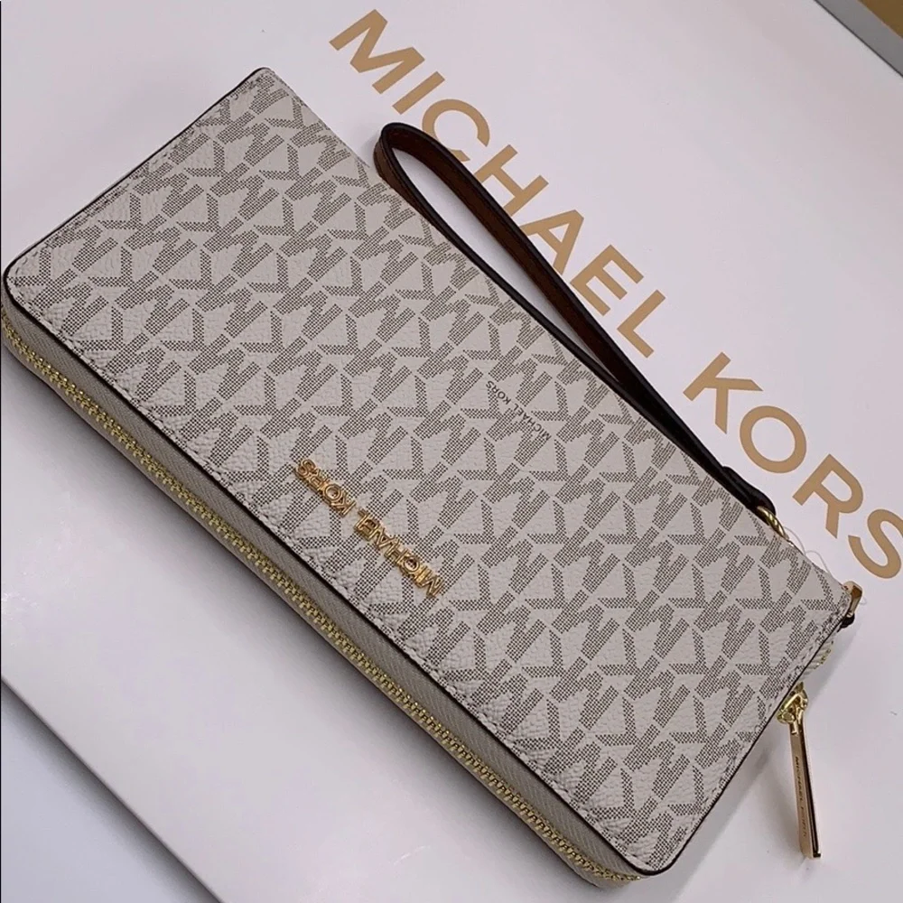 MICHAEL KORS Jet Set Travel Continental Zip Wallet - Picture 1 of 12